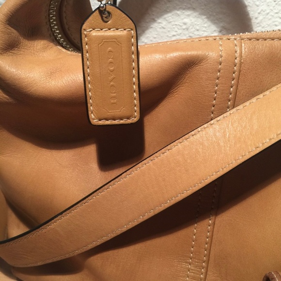 Coach Handbags - Coach tan leather hobo with matching wallet